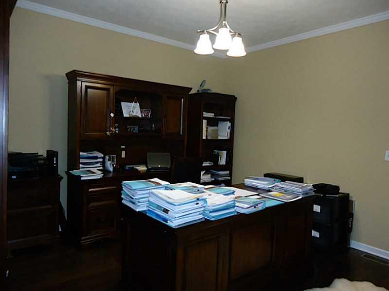 449 Beech Drive McKees Rocks, PA 15136 - Photo 8 of 24 Den.