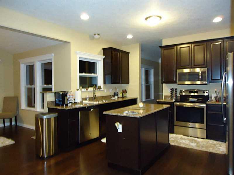 449 Beech Drive McKees Rocks, PA 15136 - Photo 9 of 24 Kitchen.
