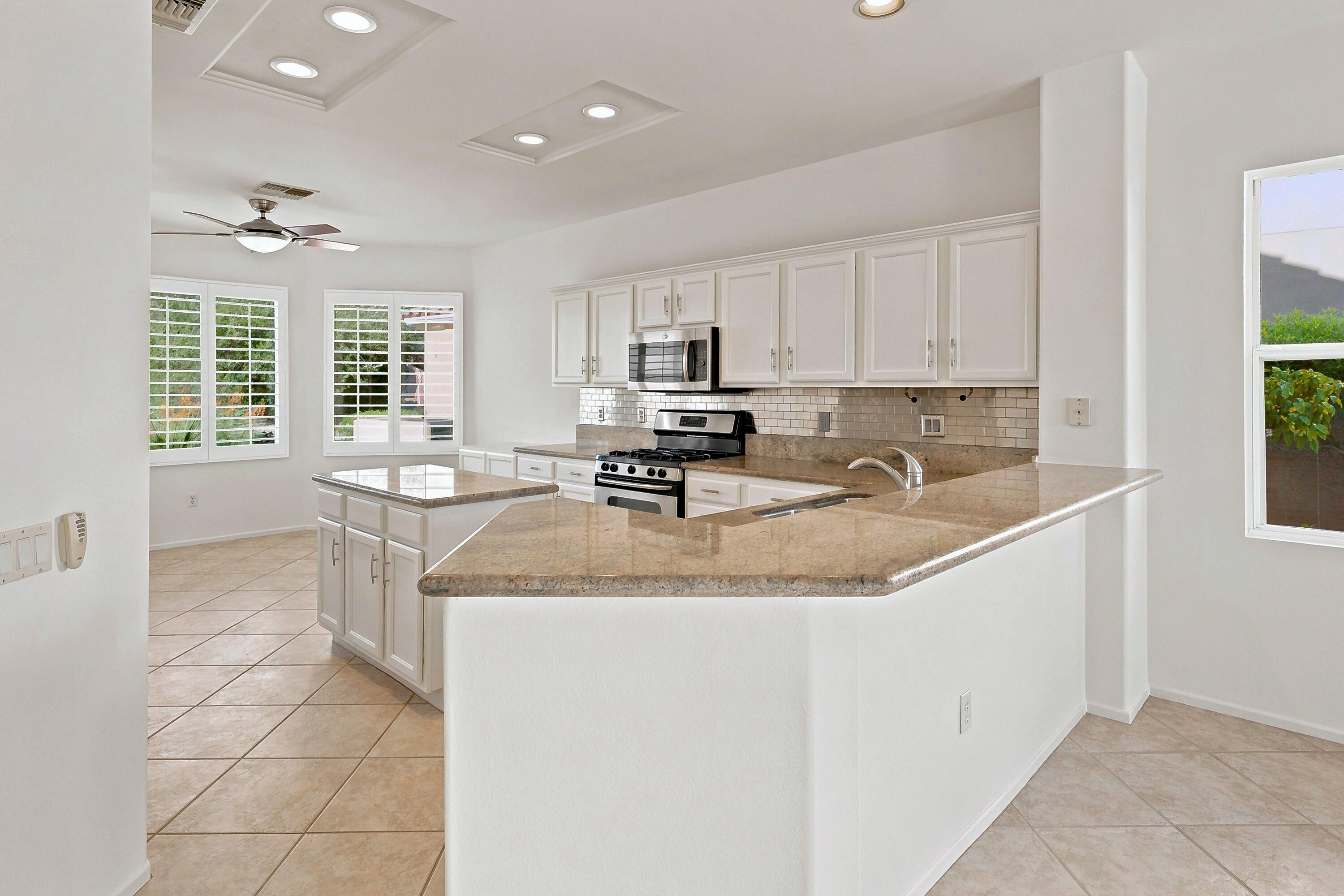 39455 Manorgate Road Palm Desert, CA 92211 - Photo 14 of 36 Photo-20