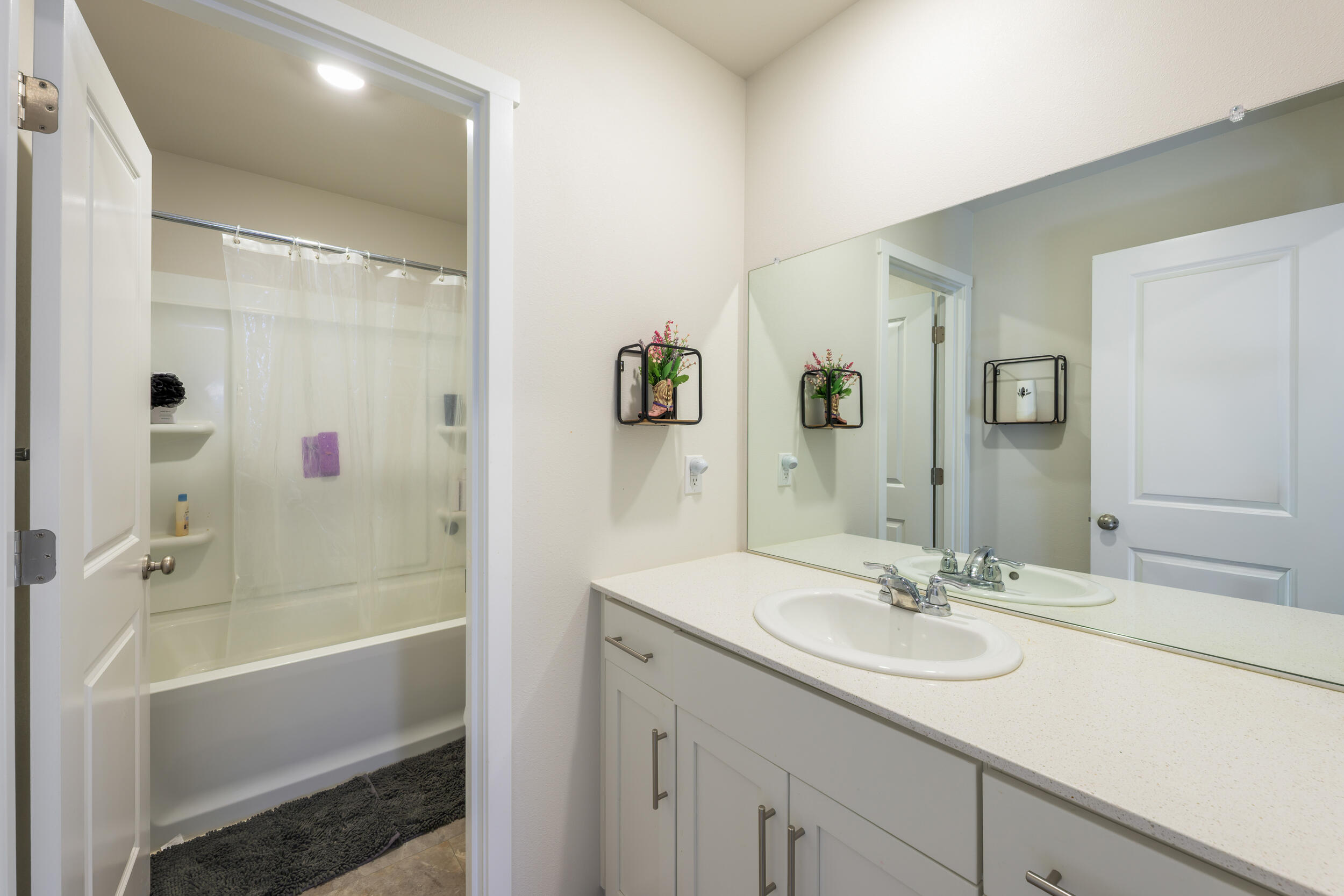 641 Northeast Union Loop Prineville, OR 97754 - Photo 14 of 26 641 NE Union Loop_ Prineville_ OR 97754