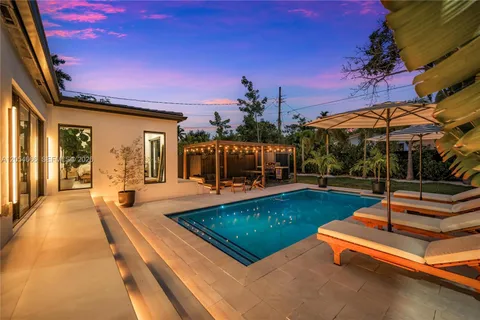 $2,490,000 | 530 Southwest 18th Terrace, Miami, FL 33129