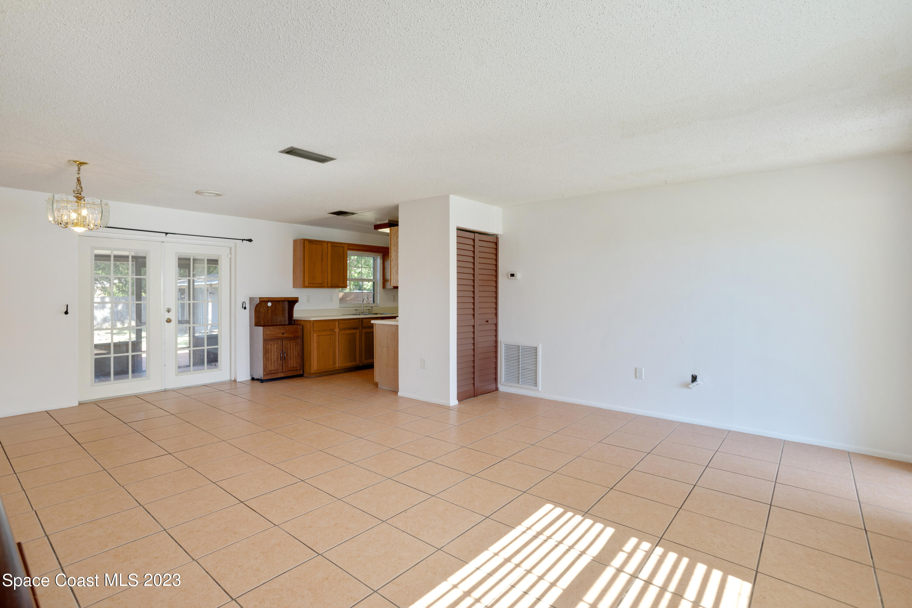 4240 Canela Road Cocoa, FL 32927 - Photo 12 of 30 Front room 2