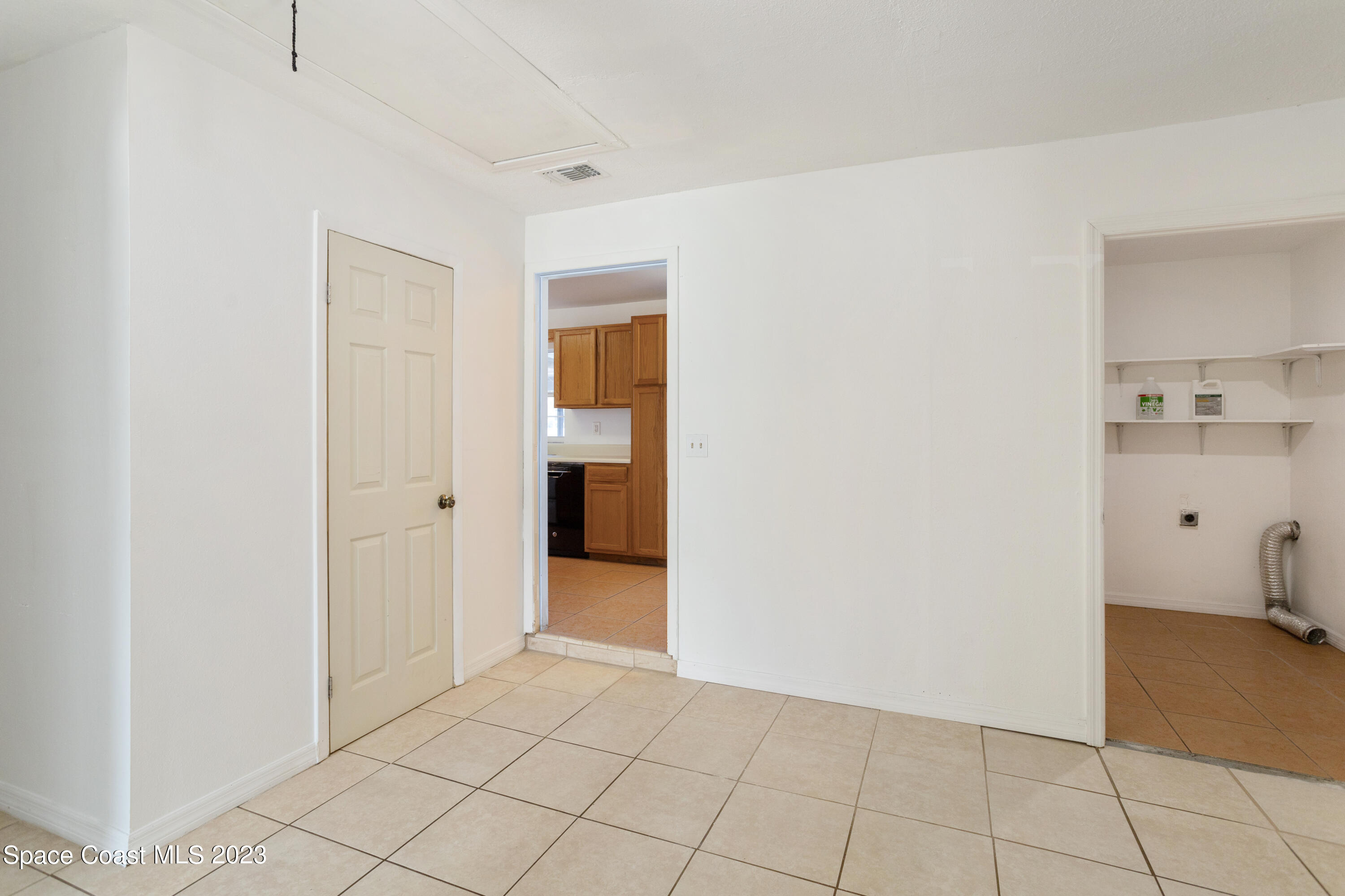 4240 Canela Road Cocoa, FL 32927 - Photo 17 of 30 Utility room, laundry room