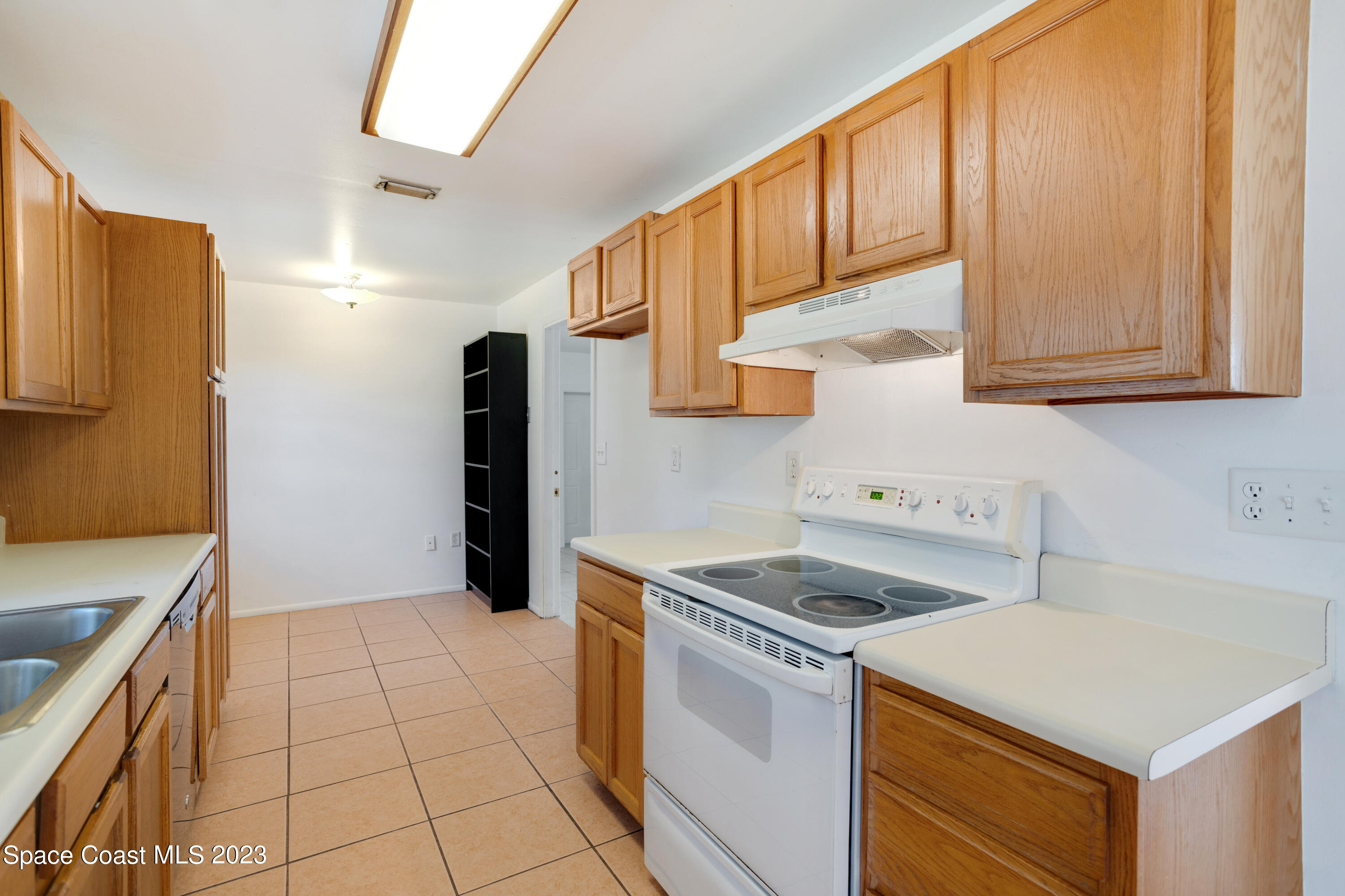 4240 Canela Road Cocoa, FL 32927 - Photo 19 of 30 Kitchen 3
