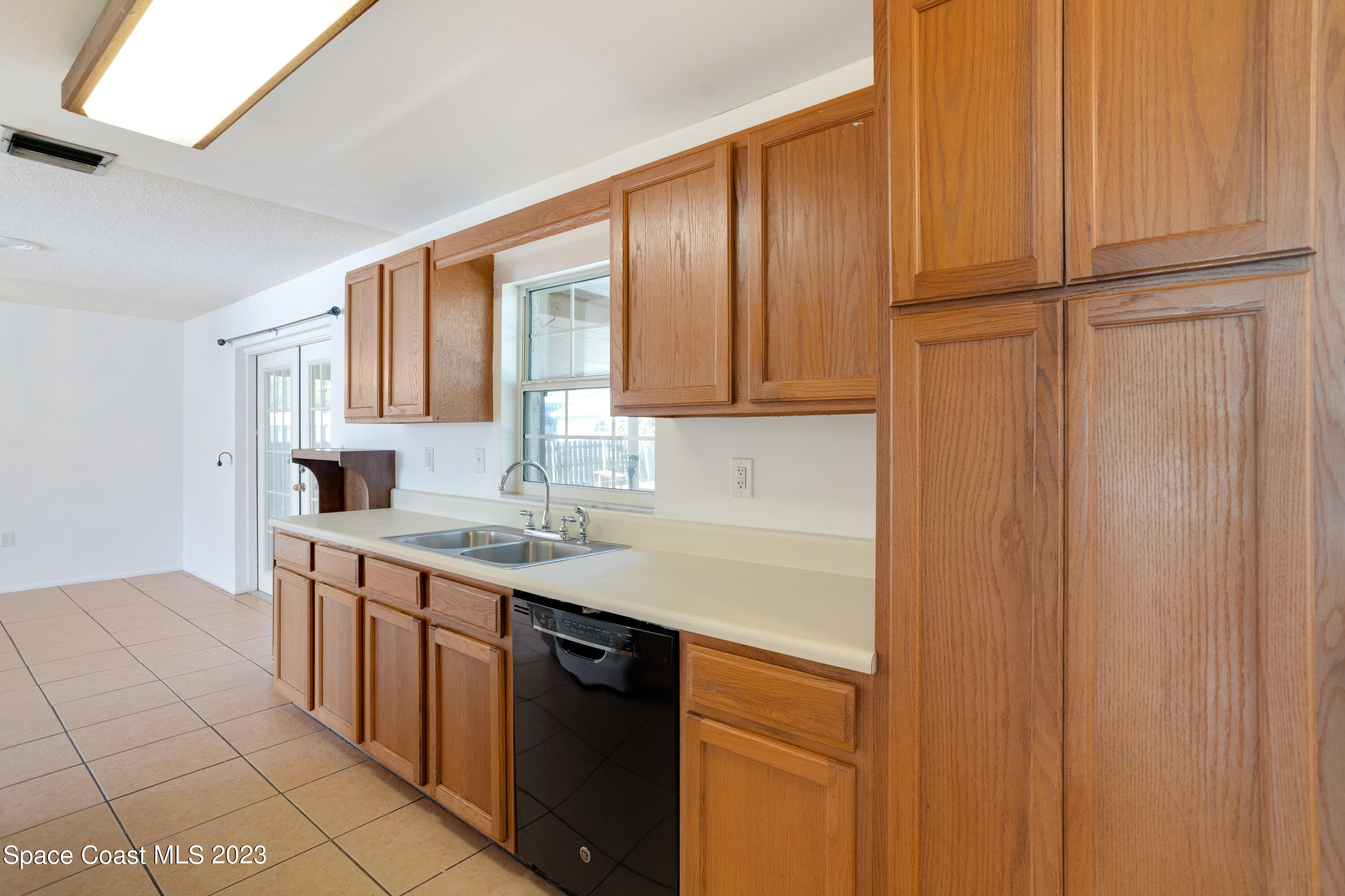 4240 Canela Road Cocoa, FL 32927 - Photo 20 of 30 Kitchen 4