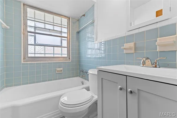 $1,200 | 6048 Southwest Avenue, St. Louis, MO 63139