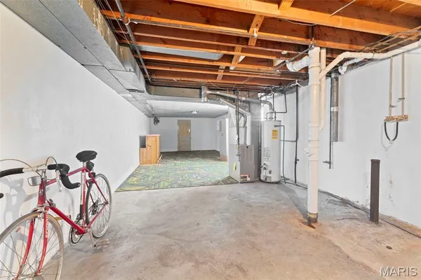 $1,200 | 6048 Southwest Avenue, St. Louis, MO 63139