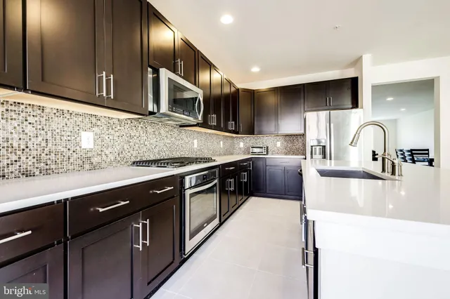 $5,100 | 1224 Main Line Boulevard, Unit 102, Alexandria, VA 22301