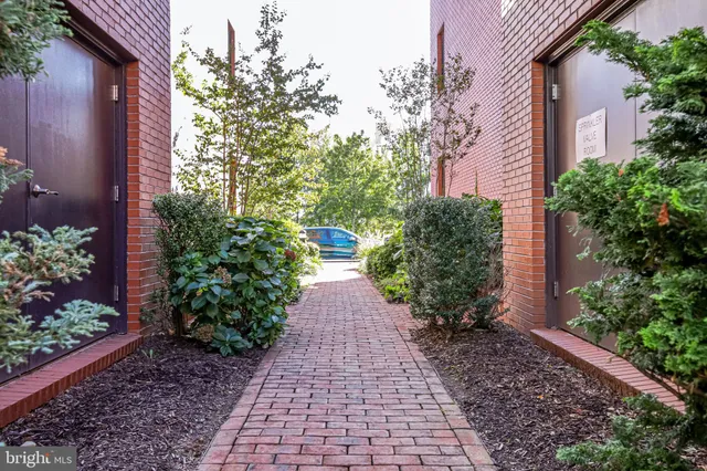 $5,100 | 1224 Main Line Boulevard, Unit 102, Alexandria, VA 22301