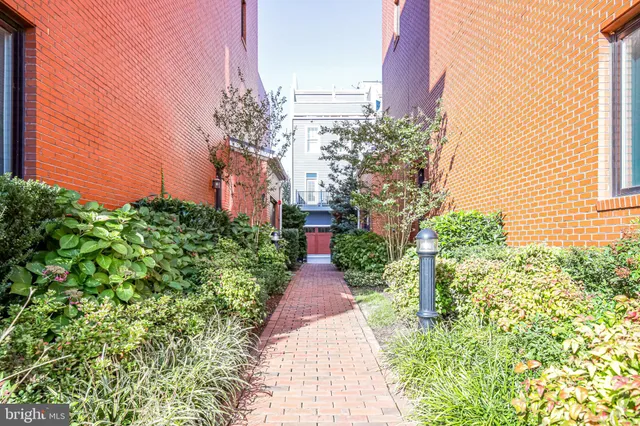 $5,100 | 1224 Main Line Boulevard, Unit 102, Alexandria, VA 22301