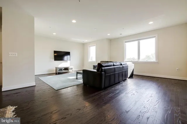 $5,100 | 1224 Main Line Boulevard, Unit 102, Alexandria, VA 22301