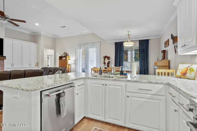 $302,000 | 707 Chambord Drive, Brandon, MS 39042