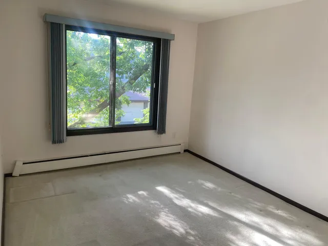 $1,400 | 7350 York Avenue South, Unit 209, Edina, MN 55435