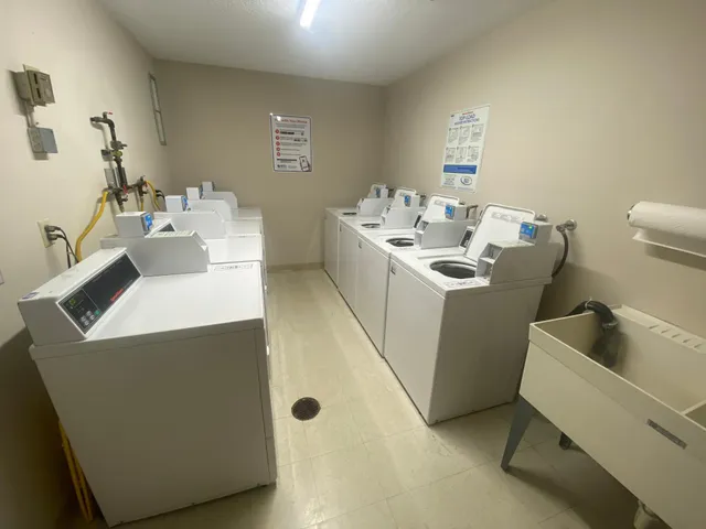 $1,400 | 7350 York Avenue South, Unit 209, Edina, MN 55435