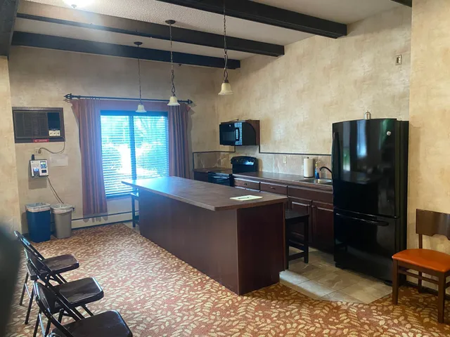 $1,400 | 7350 York Avenue South, Unit 209, Edina, MN 55435