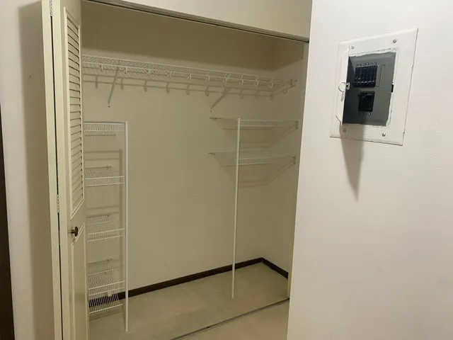 $1,400 | 7350 York Avenue South, Unit 209, Edina, MN 55435