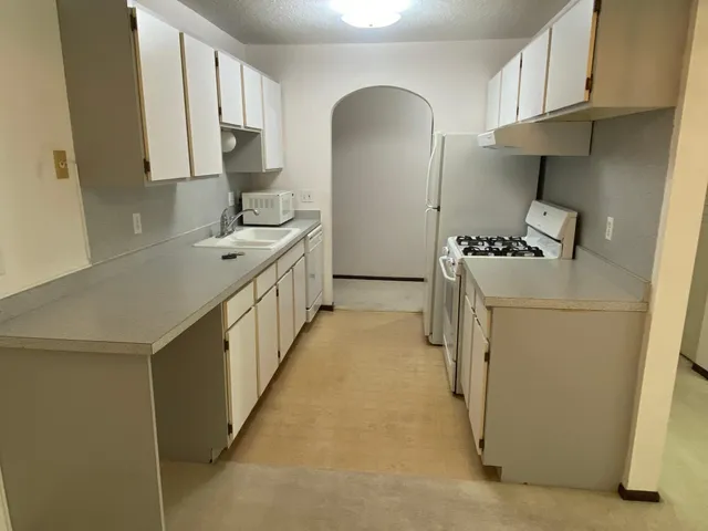 $1,400 | 7350 York Avenue South, Unit 209, Edina, MN 55435