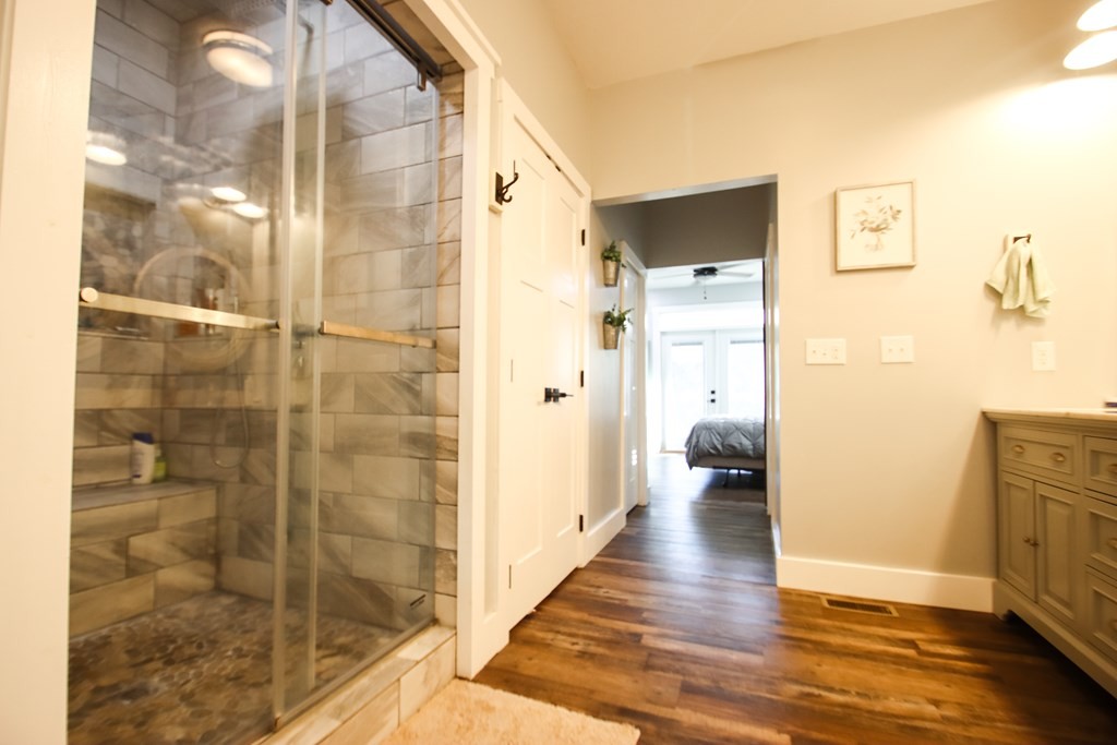 608 Lakeview Road Walling, TN 38587 - Photo 22 of 68 a view of a bathroom