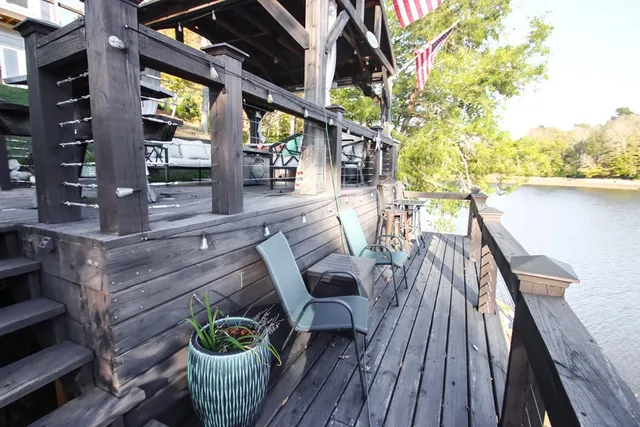 $999,900 | 608 Lakeview Road, Walling, TN 38587