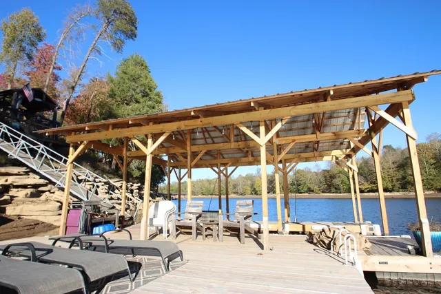 $999,900 | 608 Lakeview Road, Walling, TN 38587