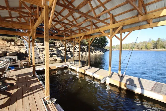 $999,900 | 608 Lakeview Road, Walling, TN 38587