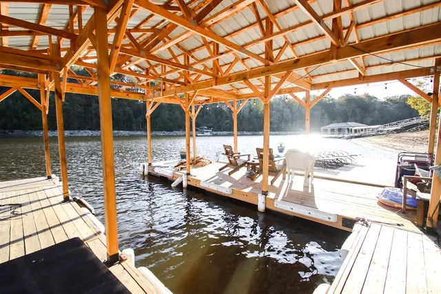 $999,900 | 608 Lakeview Road, Walling, TN 38587