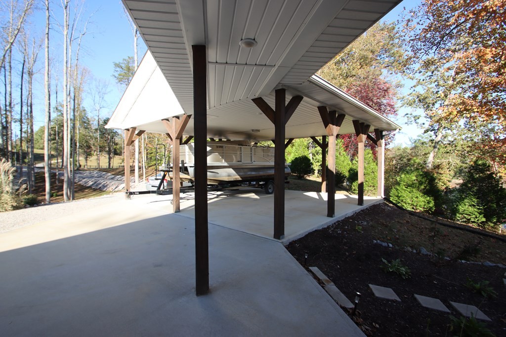 608 Lakeview Road Walling, TN 38587 - Photo 8 of 68