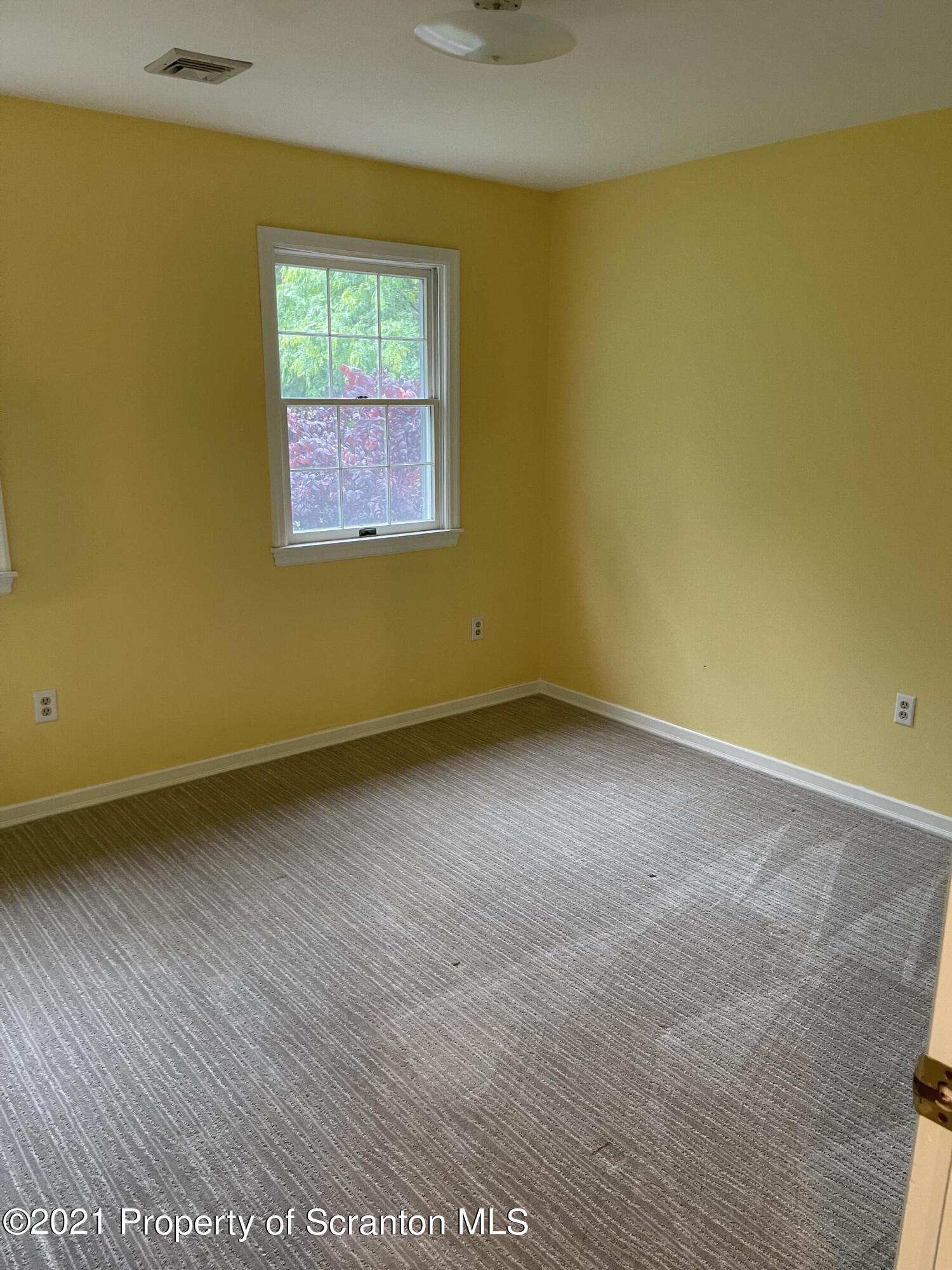 1306 Oakmont Road Clarks Summit, PA 18411 - Photo 10 of 16 IMG_4756