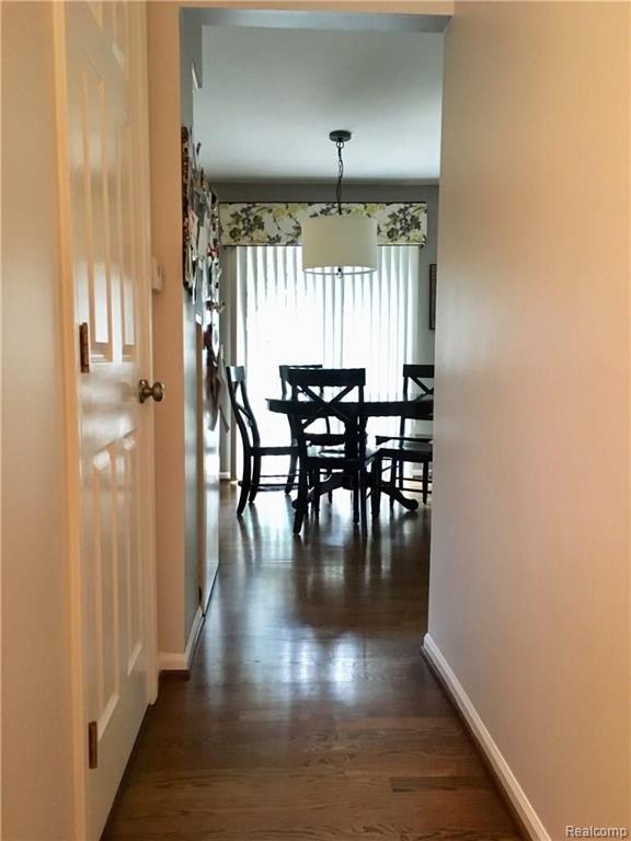 703 Whitney Drive Rochester Hills, MI 48307 - Photo 17 of 46