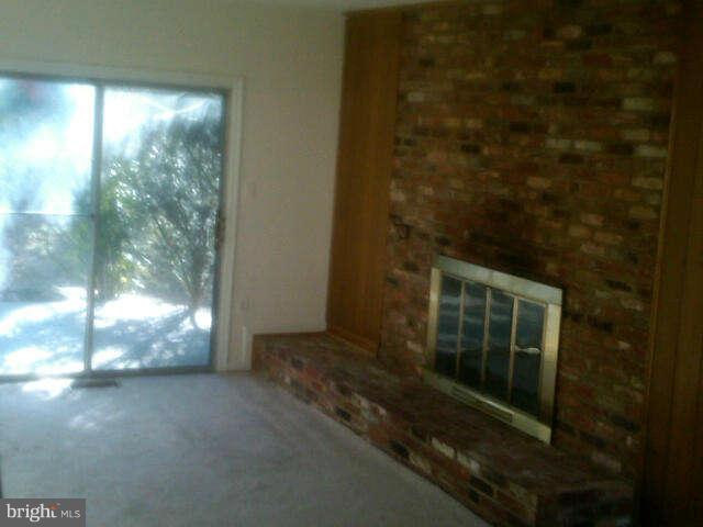 9525 Stevebrook Road Fairfax, VA 22032 - Photo 16 of 20 Family Room