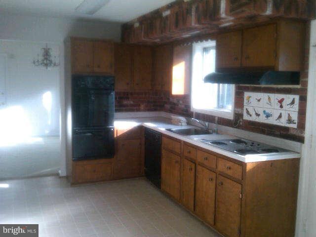9525 Stevebrook Road Fairfax, VA 22032 - Photo 17 of 20 Kitchen