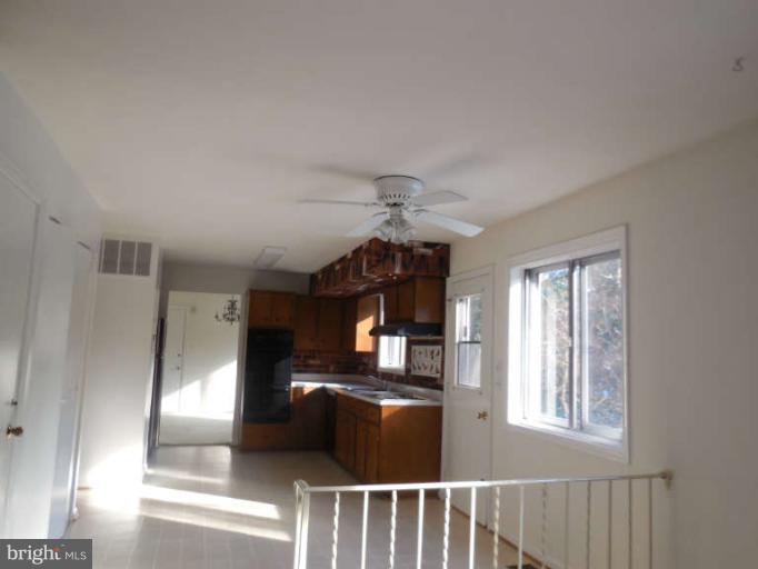 9525 Stevebrook Road Fairfax, VA 22032 - Photo 8 of 20 Kitchen
