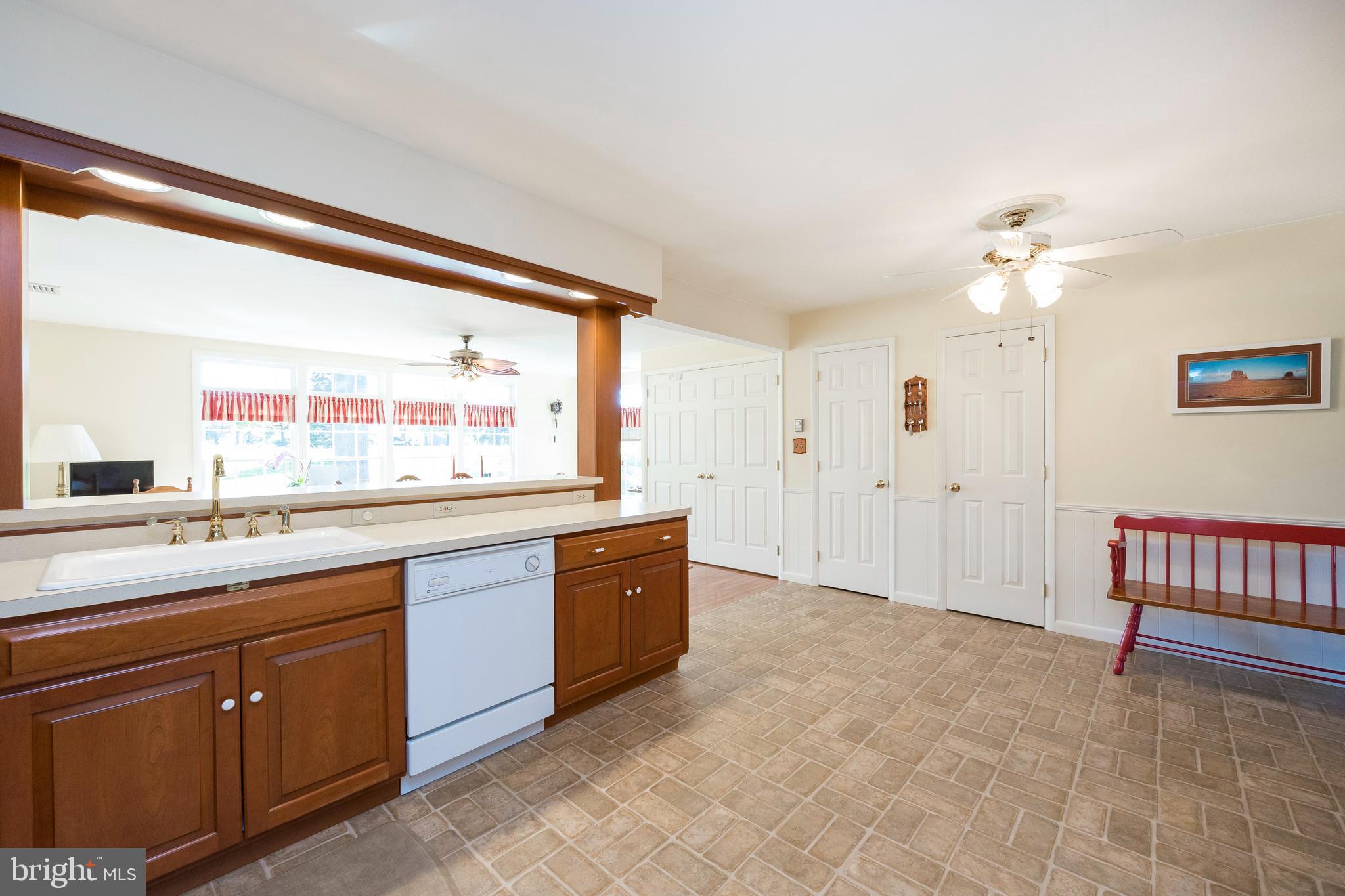 714 Ridgeview Drive Telford, PA 18969 - Photo 13 of 29 Kitchen