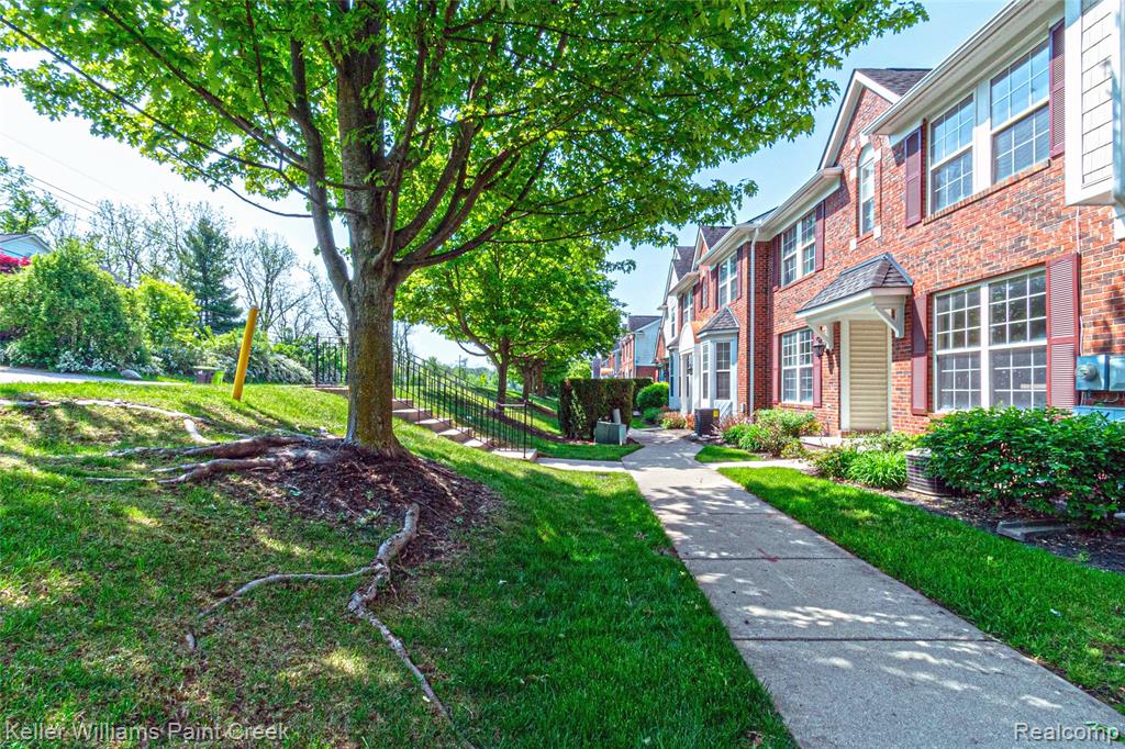 41544 Mitchell Road Novi, MI 48377 - Photo 4 of 43