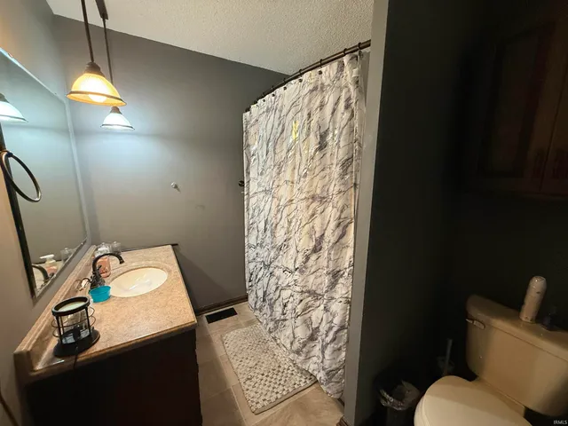 $259,900 | 407 Eastside Park Road, Washington, IN 47501