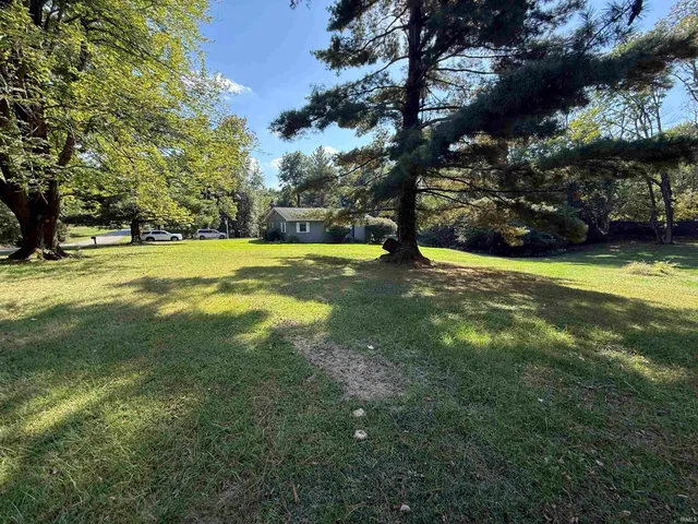 $259,900 | 407 Eastside Park Road, Washington, IN 47501