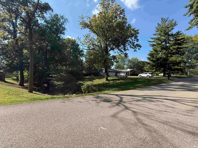 $259,900 | 407 Eastside Park Road, Washington, IN 47501