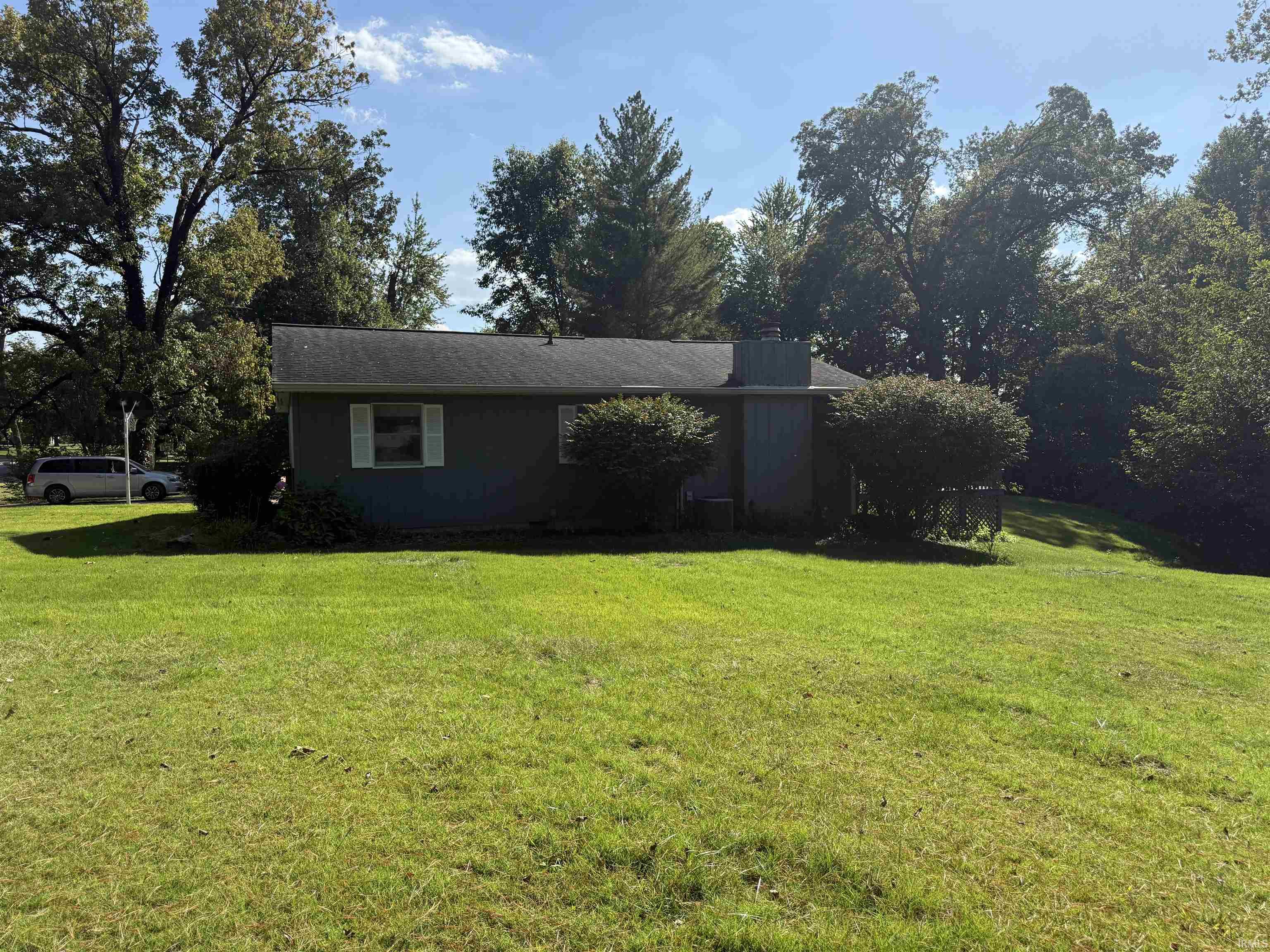 407 Eastside Park Road Washington, IN 47501 - Photo 4 of 23