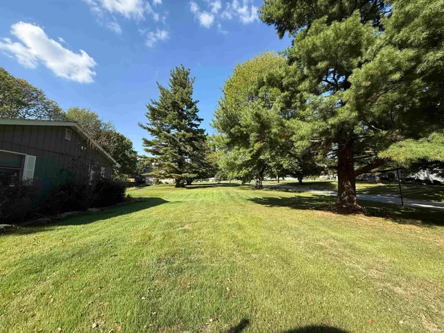 $259,900 | 407 Eastside Park Road, Washington, IN 47501