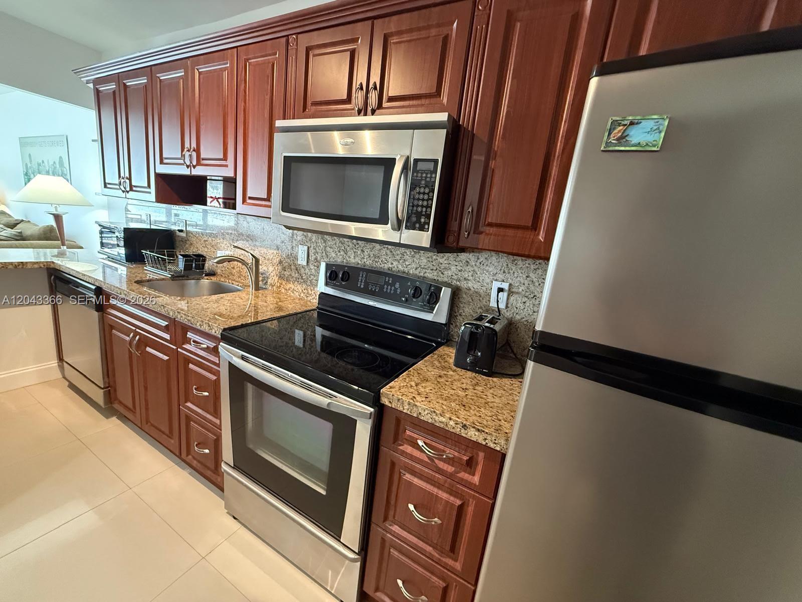 100 Lincoln Road, Unit 316 Miami Beach, FL 33139 - Photo 8 of 18