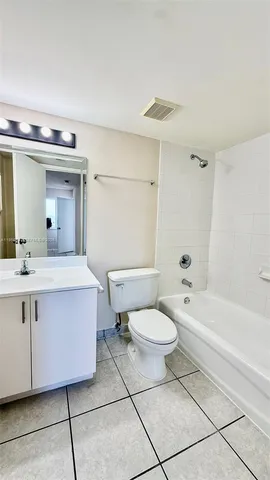 $2,450 | 4854 Northwest 7th Street, Unit 508, Miami, FL 33126