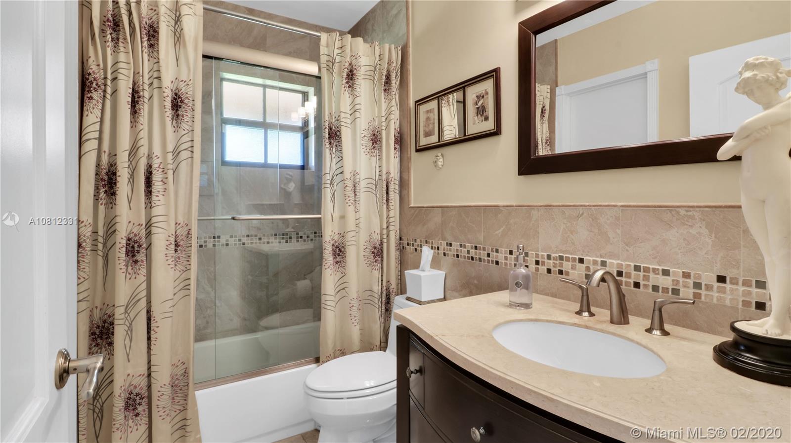 11339 Southwest 74th Terrace Miami, FL 33173 - Photo 19 of 31 FIRST FLOOR FULL BATHROOM