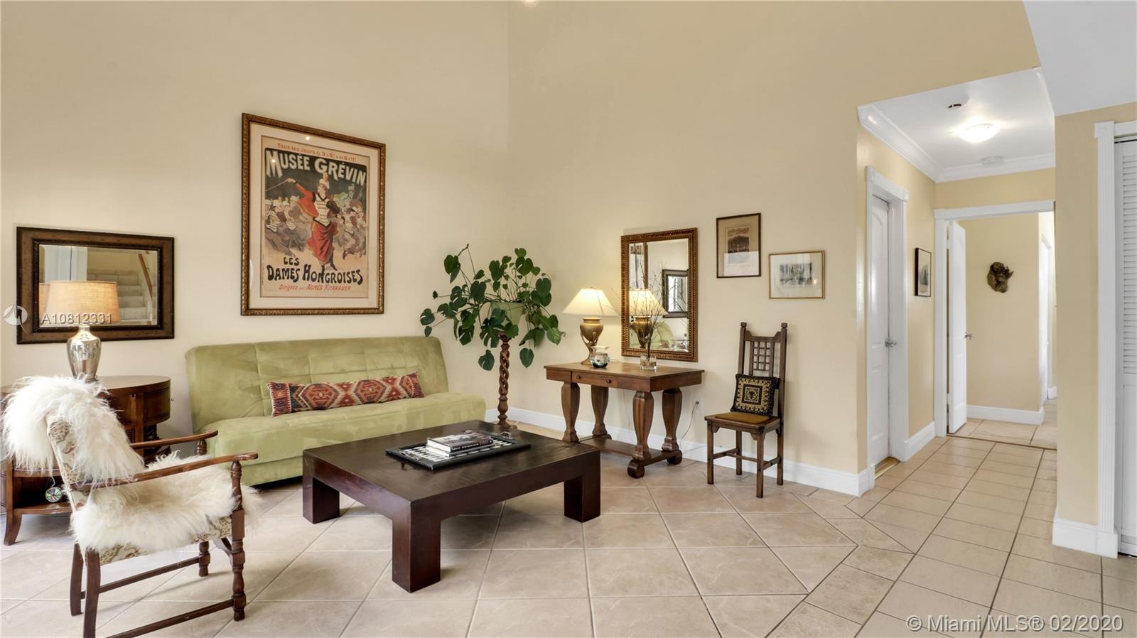 11339 Southwest 74th Terrace Miami, FL 33173 - Photo 8 of 31 LIVING ROOM