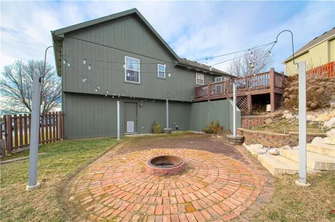 $325,000 | 1318 Northwest 74th Place, Kansas City, MO 64118