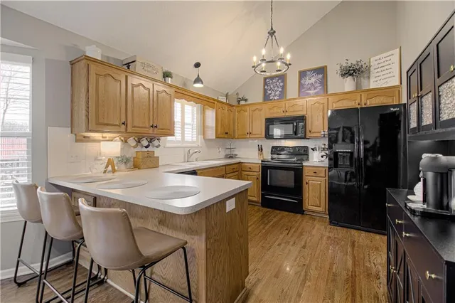 $325,000 | 1318 Northwest 74th Place, Kansas City, MO 64118