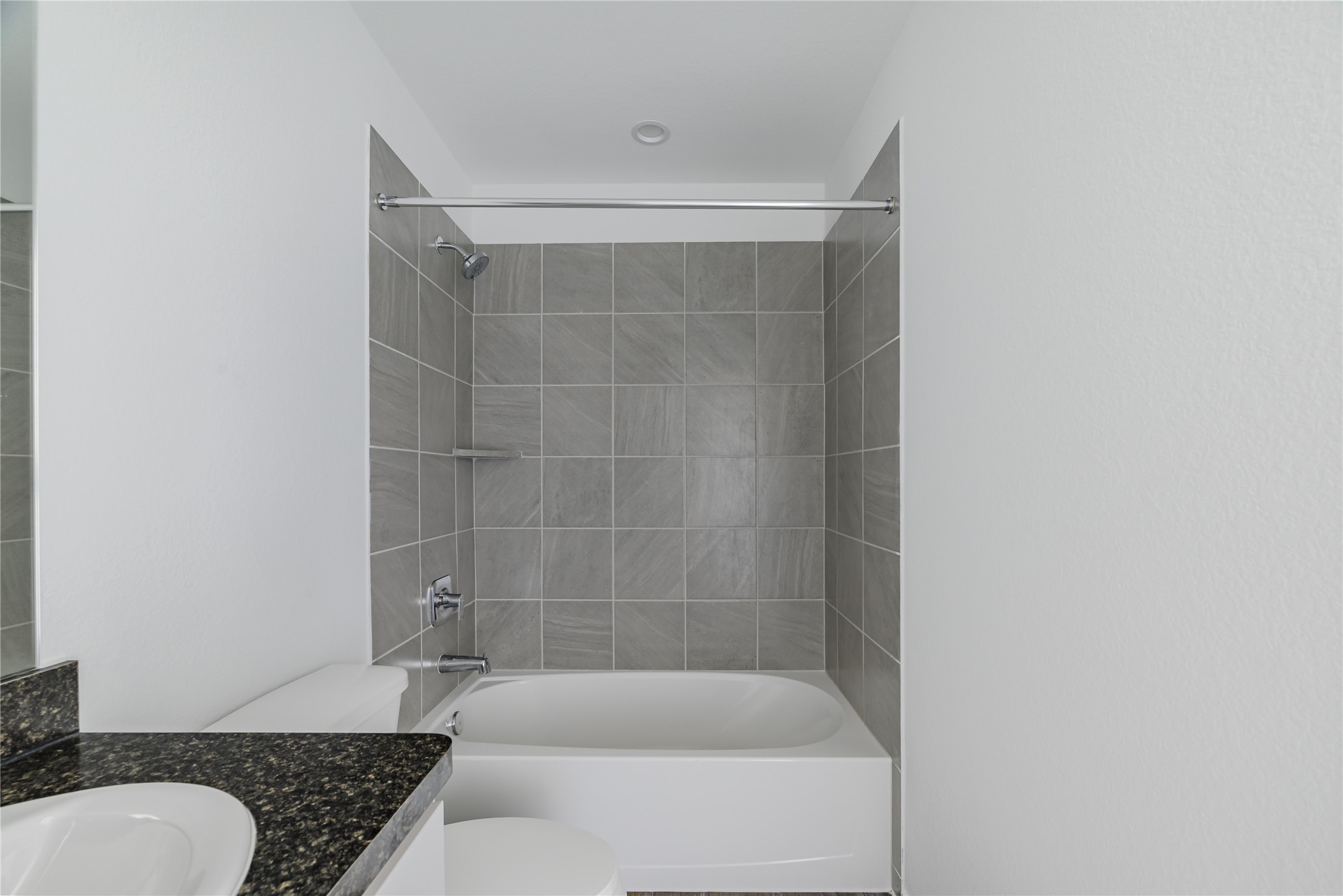 24106 Juniper Hts Drive Spring, TX 77373 - Photo 27 of 36 Another view of the upstairs full bathroom