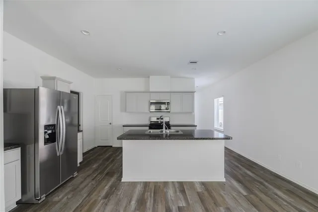 $2,200 | 24106 Juniper Hts Drive, Spring, TX 77373