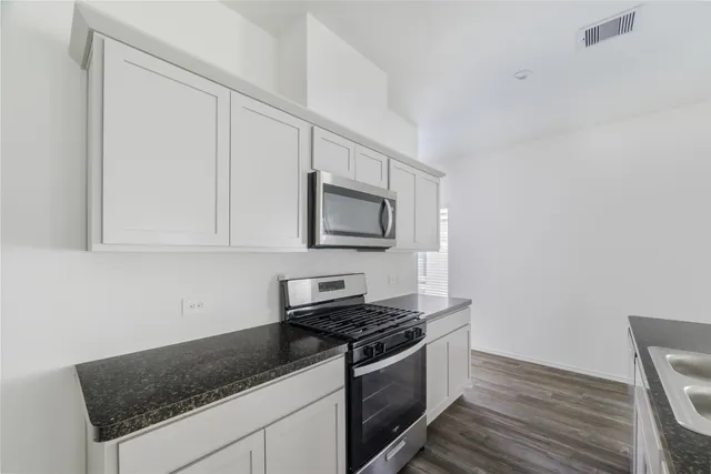 $2,200 | 24106 Juniper Hts Drive, Spring, TX 77373