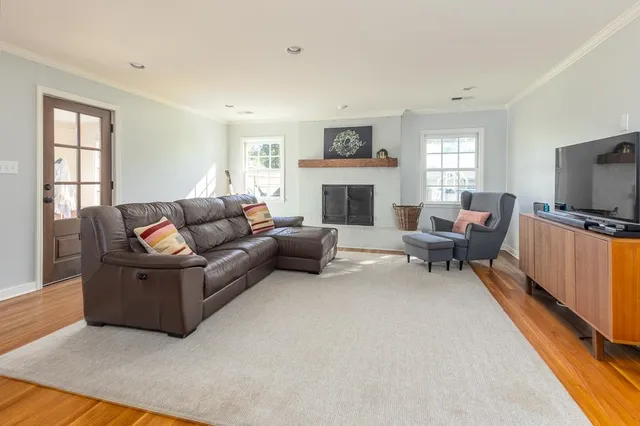 $315,000 | 4401 Charleswood Avenue, Memphis, TN 38117