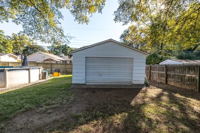 $315,000 | 4401 Charleswood Avenue, Memphis, TN 38117